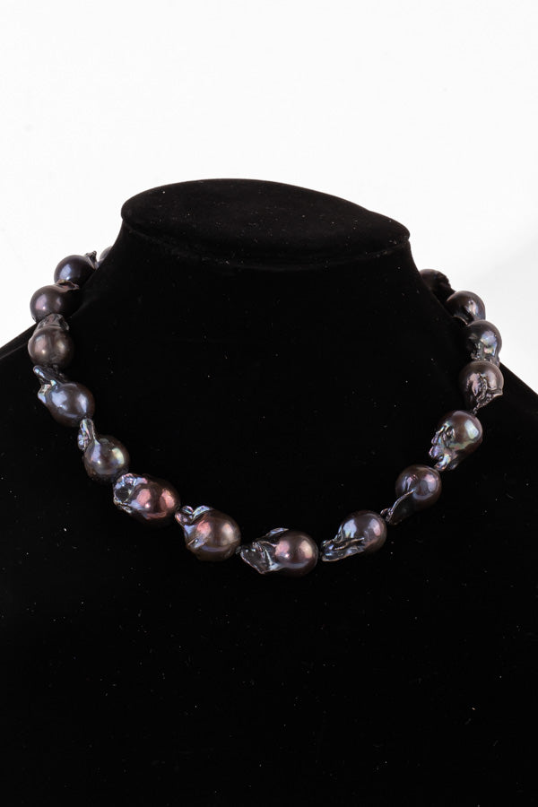Pearl Necklace - P89 15-16mm 18" Black